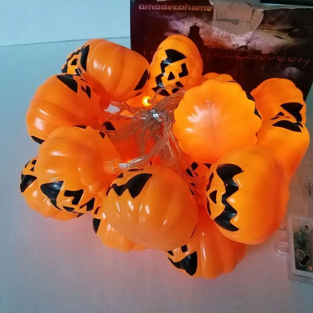 Halloween Orange Pumpkins 20 LED String Lights 11.4' length Remote 8 Light Modes - Picture 2 of 10